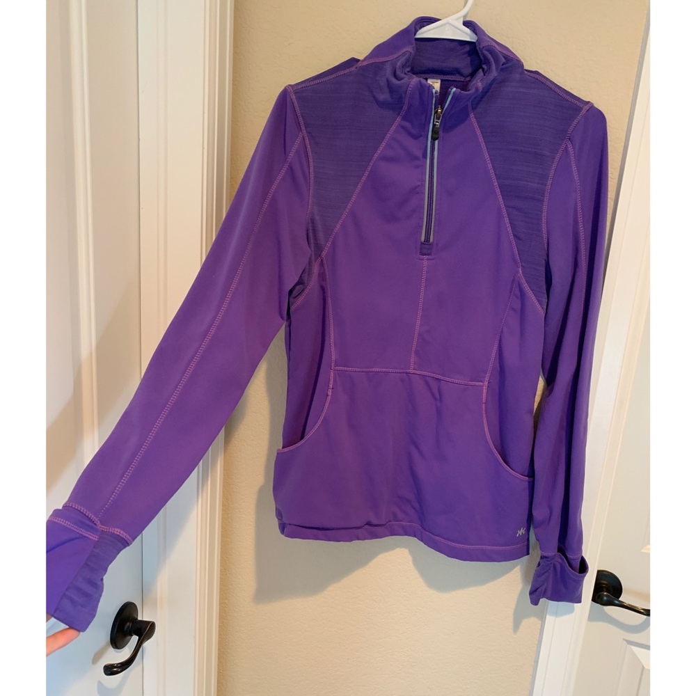 Athletic pullover